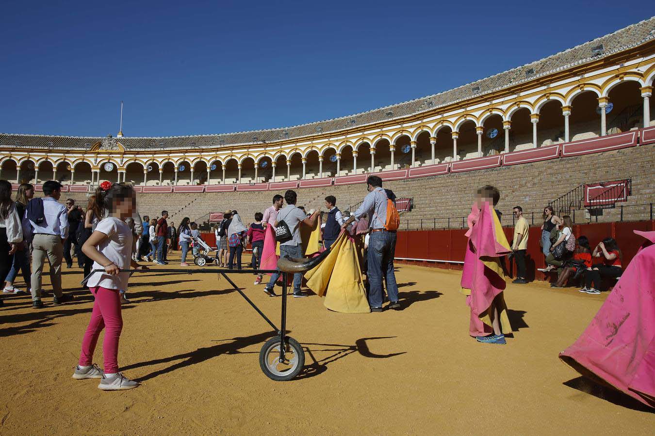 Jornada de puertas abiertas en la Plaza de Toros de la Real Maestranza de Sevilla