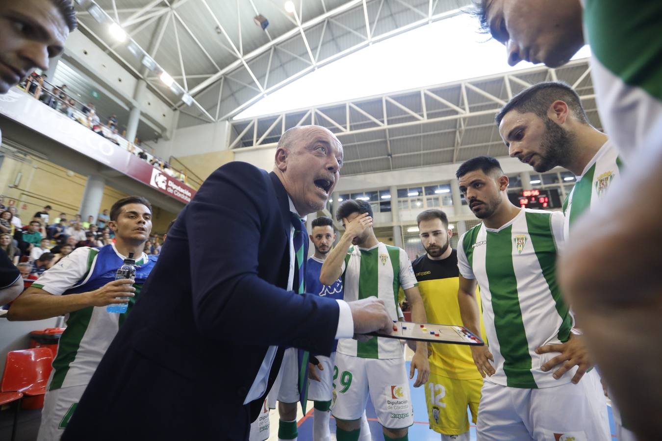 La alegría del Córdoba Futsal por el play-off, en imágenes