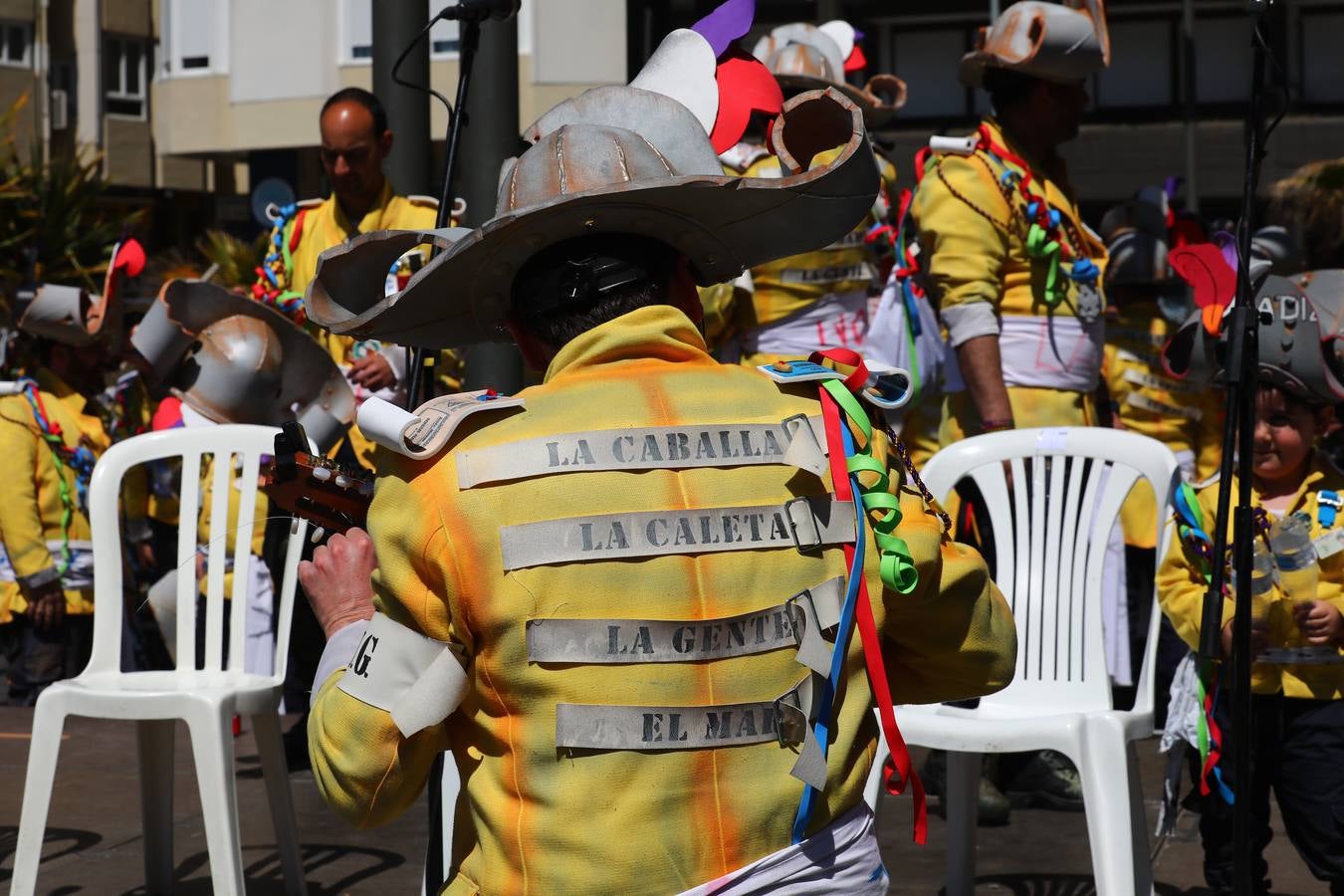 Batalla de coplas o carnaval en bañador