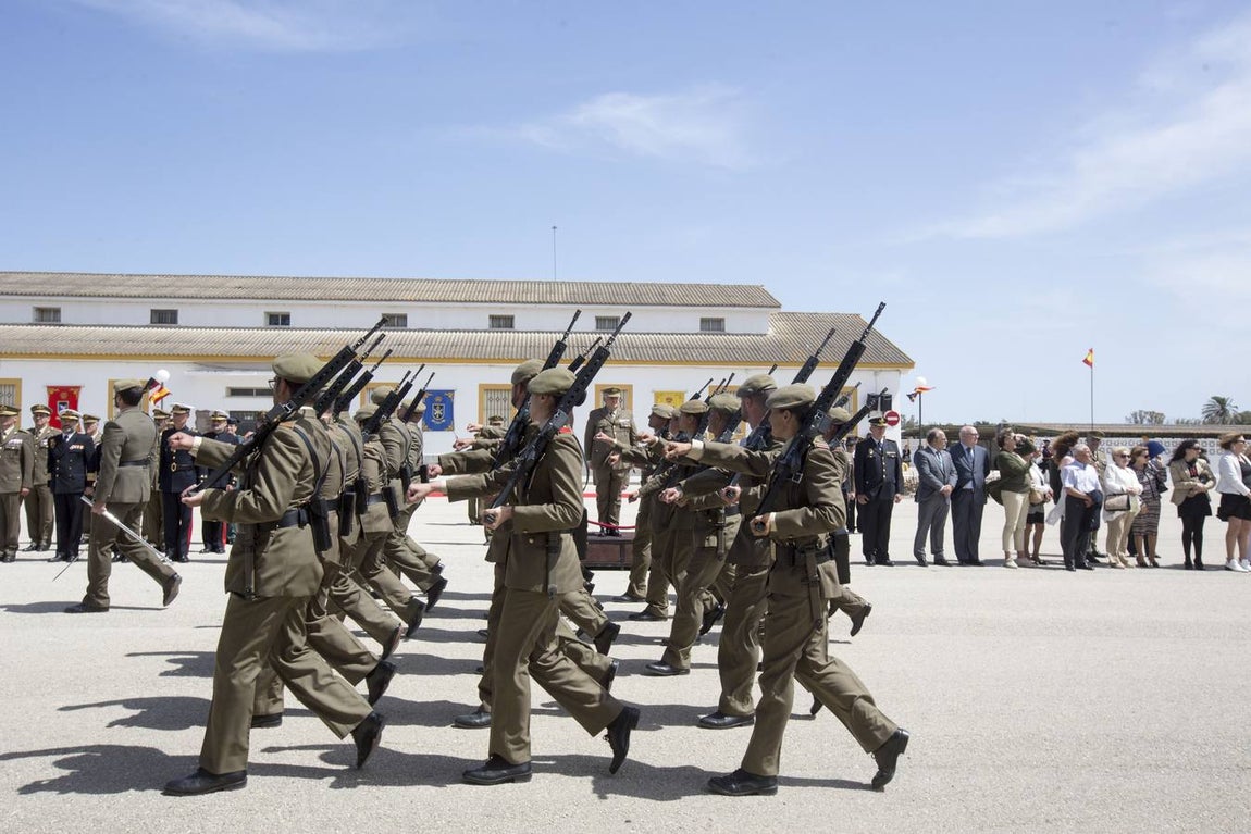 Conmemoración del 2 de mayo en el RACTA-4