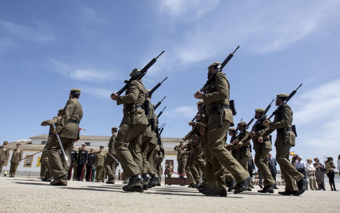 Conmemoración del 2 de mayo en el RACTA-4
