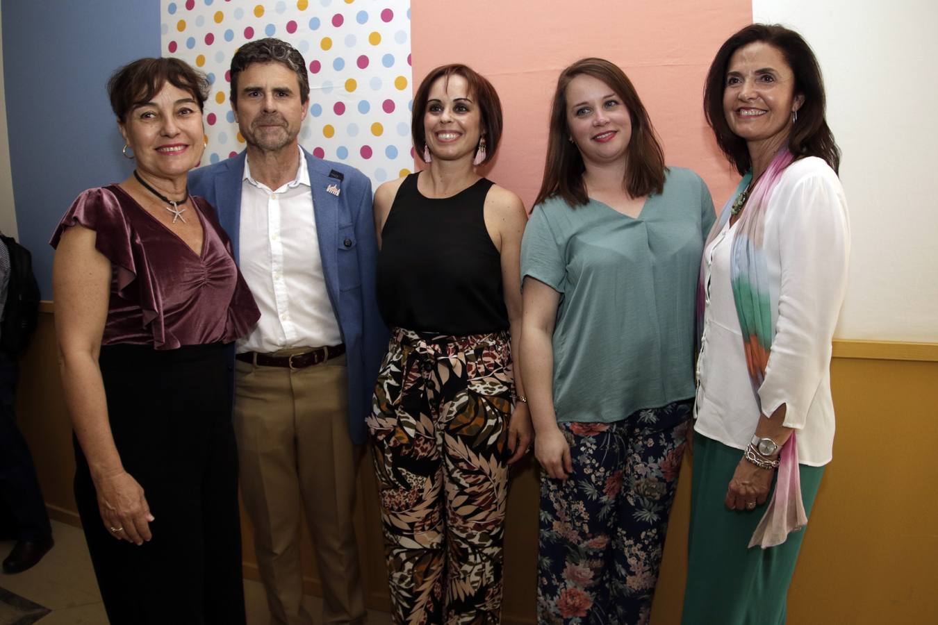 María de los Ángeles Cano, José María Soriano, Ana Velázquez, Inés Marín y Teresa Gómez