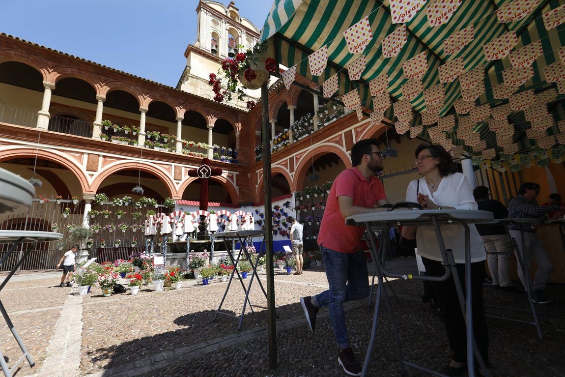 El viernes en las Cruces de Mayo de Córdoba, en imágenes