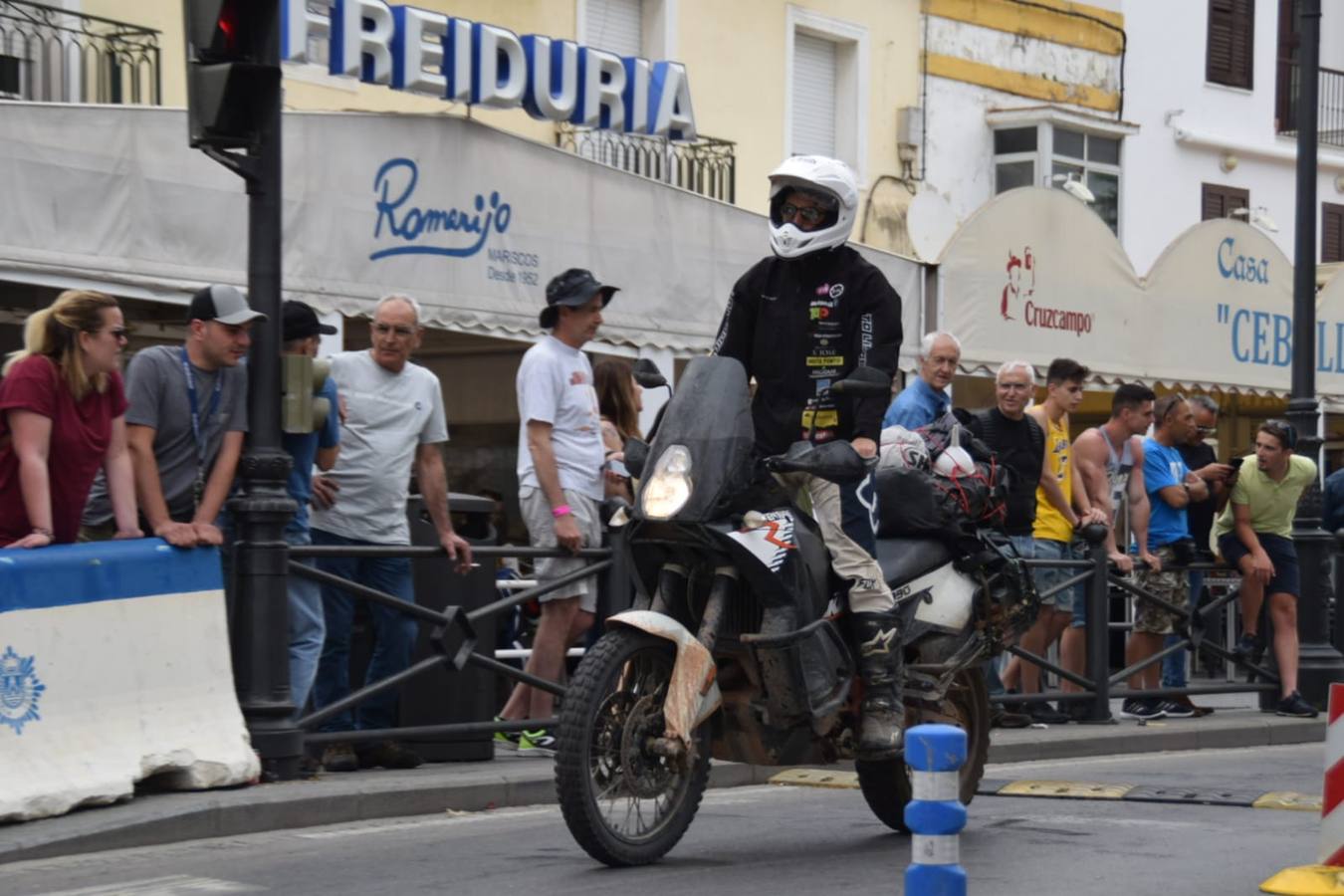 Ambientazo motero en las calles de El Puerto