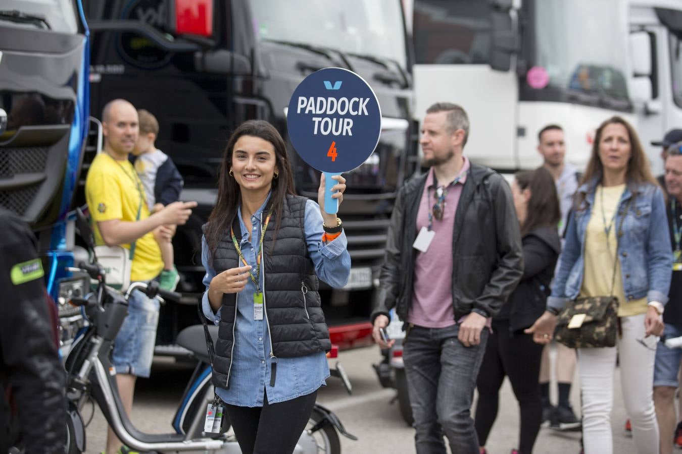 (FOTOS) La vida en el Circuito: motos y gente guapa