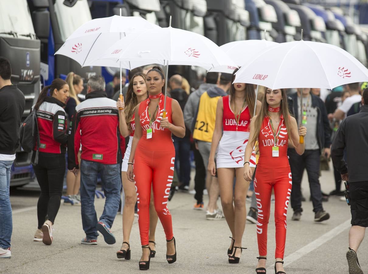 (FOTOS) La vida en el Circuito: motos y gente guapa