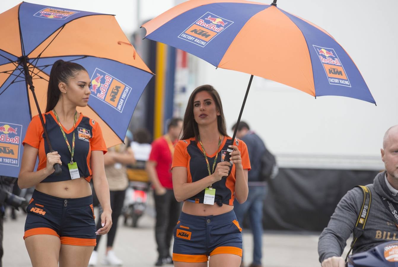 (FOTOS) La vida en el Circuito: motos y gente guapa