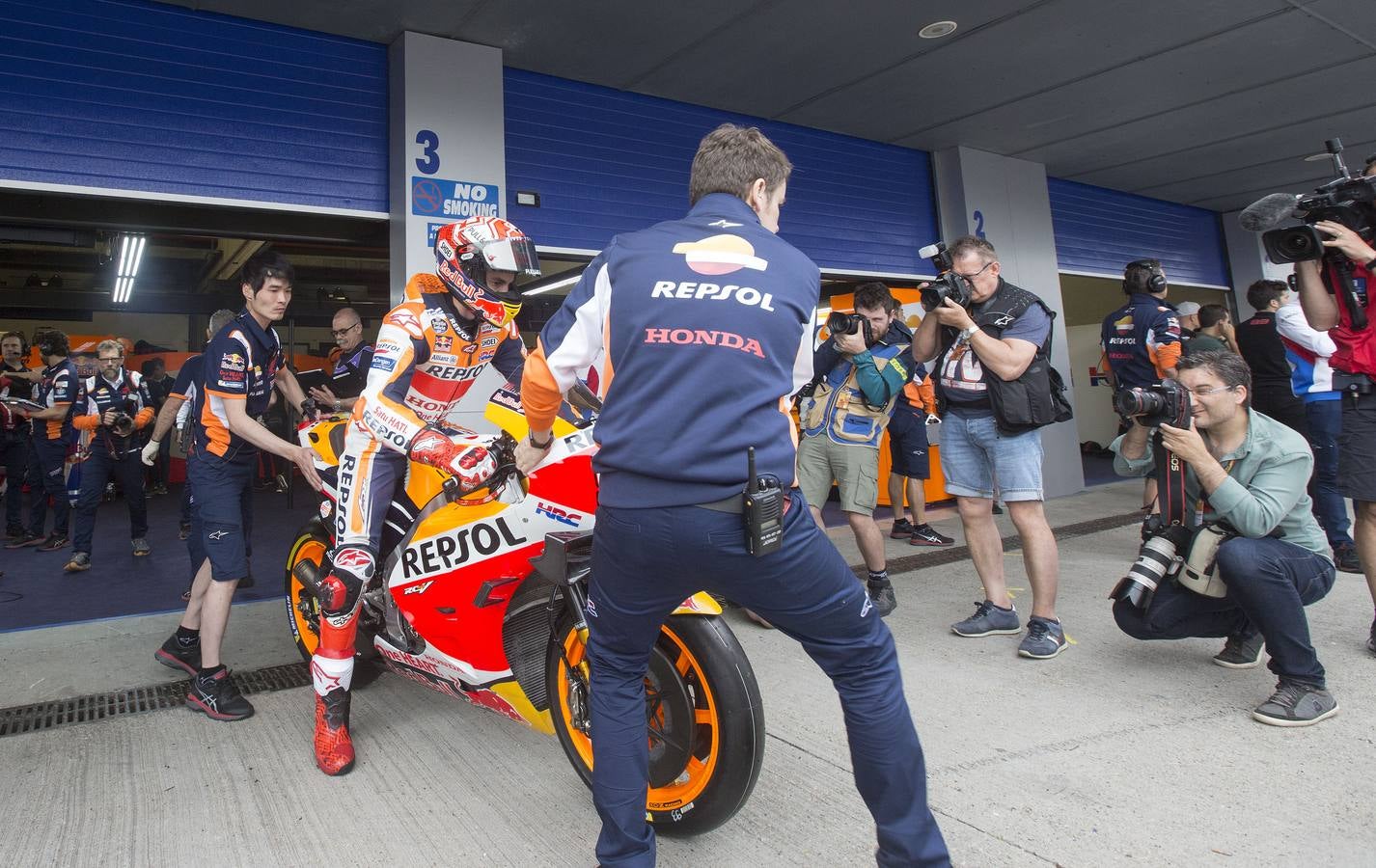 FOTOS: Los astros de la velocidad ruedan en el Circuito de Jerez