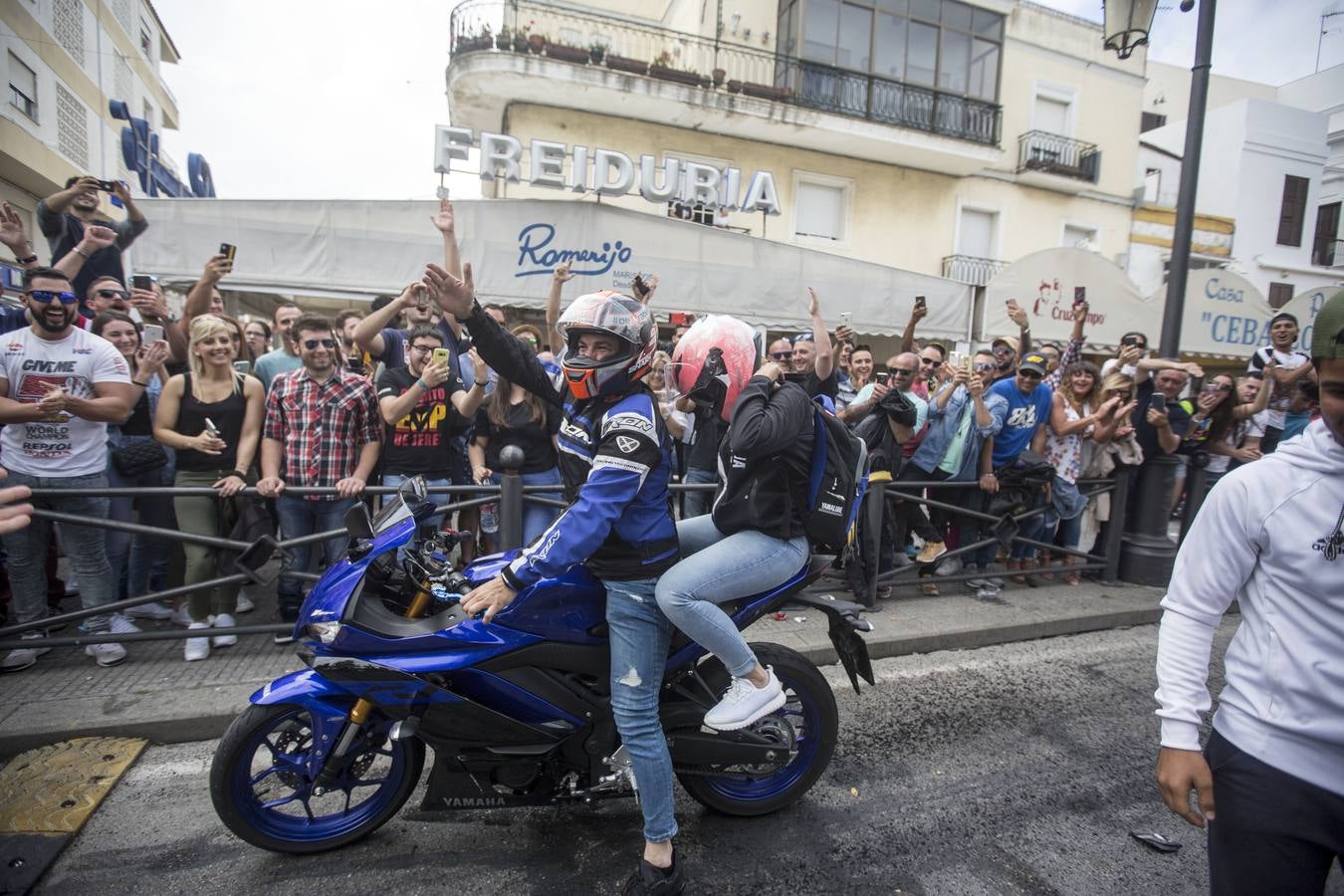 FOTOS: Una motorada de gran cilindrada