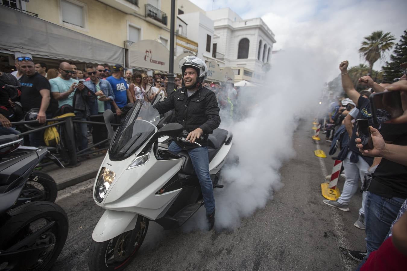 FOTOS: Una motorada de gran cilindrada