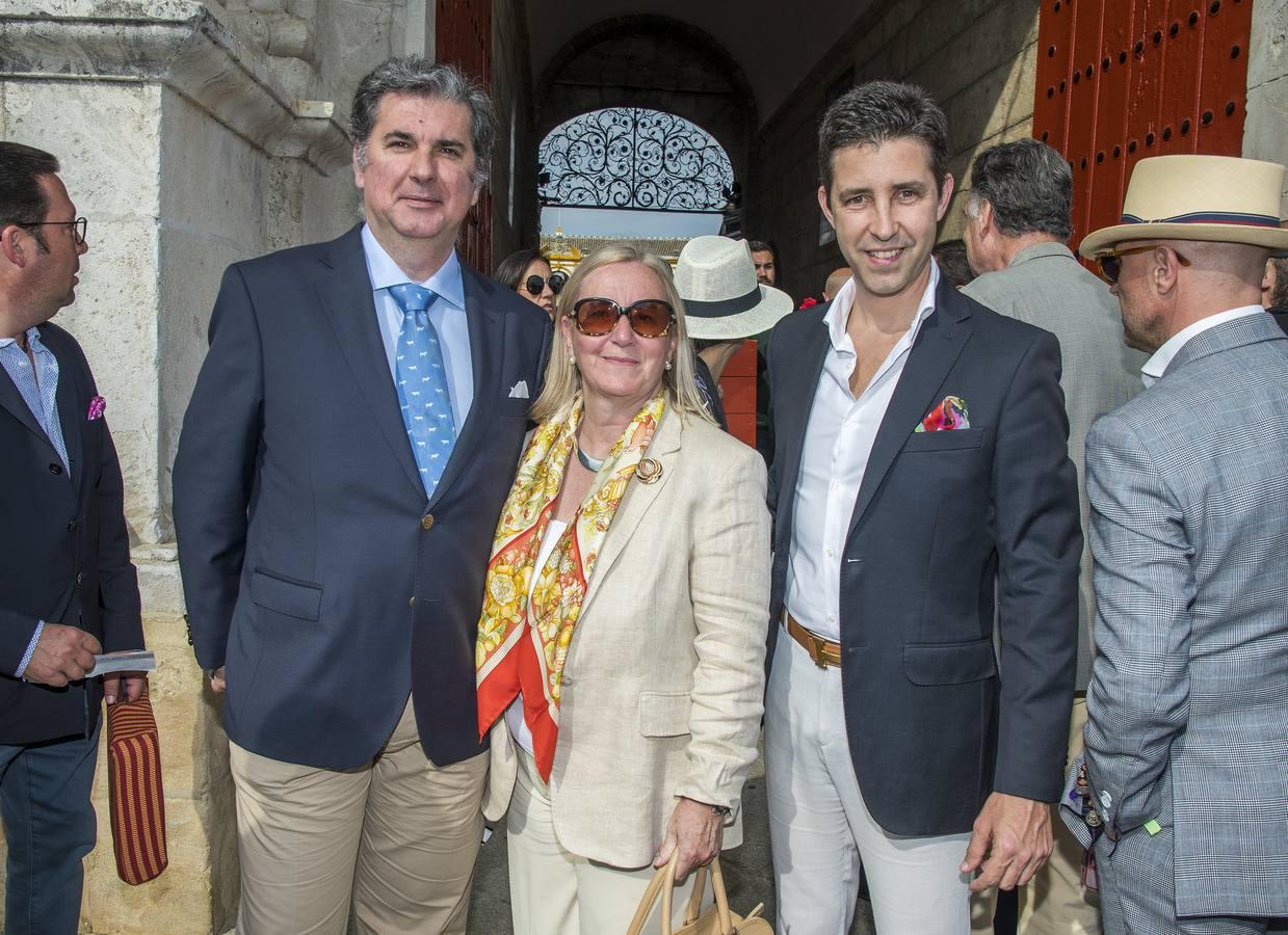 Luis Algarra, Ana María de Lara y Pedrito de Portugal