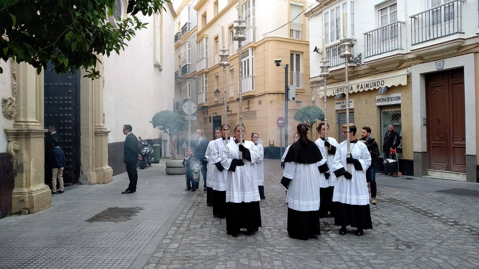 Visita de la Virgen de Desamparados a la Casa Oviedo