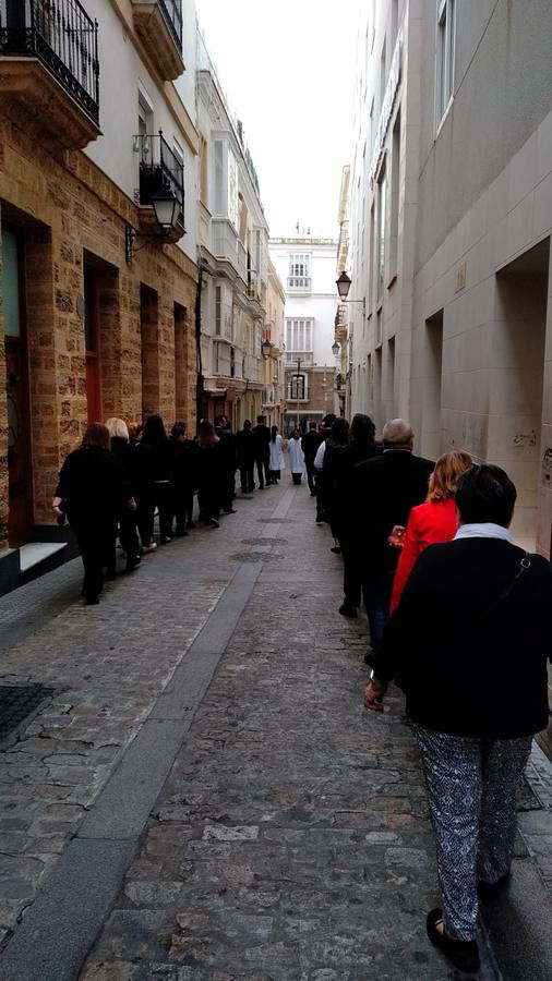 Visita de la Virgen de Desamparados a la Casa Oviedo