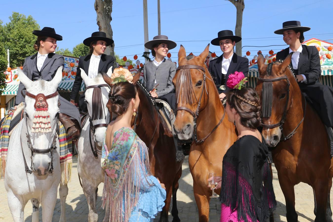 Blanca Gonzalo, Valle Páez, Inés Blanco, María Ribelles, Isabel Gálvez, Reyes García y María Teresa Frutos