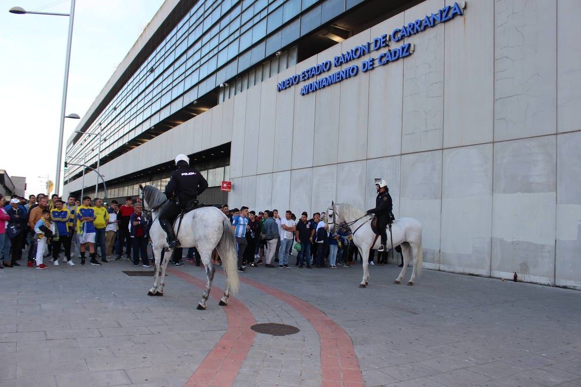Dispositivo policial del Cádiz-Málaga. Partido de alto riesgo en Carranza