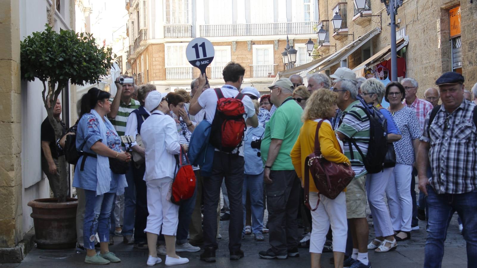 FOTOS: Miles de cruceristas llegan el puerto de Cádiz