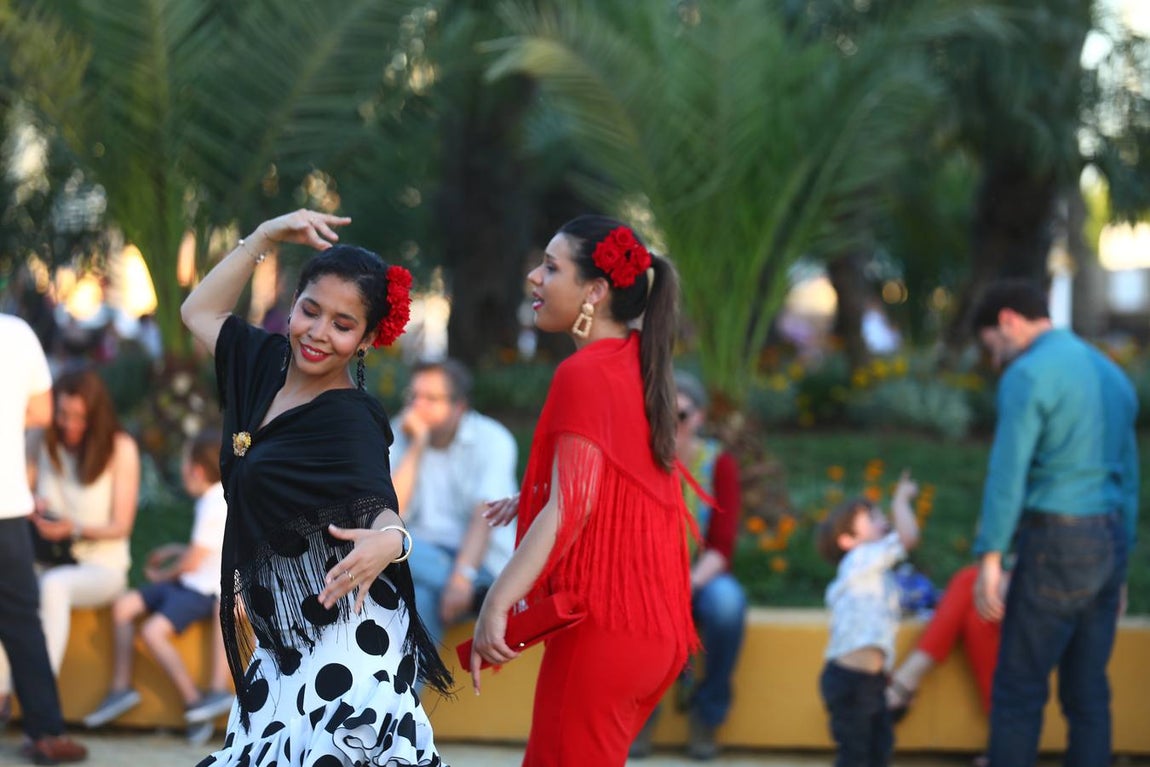FOTOS: Alumbrado y primer día en la Feria de Jerez 2019