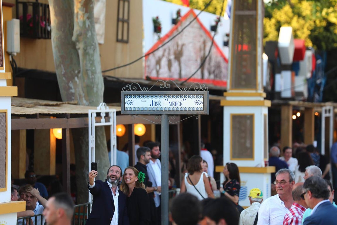 FOTOS: Alumbrado y primer día en la Feria de Jerez 2019