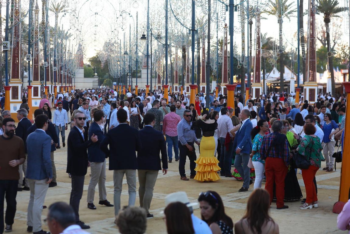 FOTOS: Alumbrado y primer día en la Feria de Jerez 2019