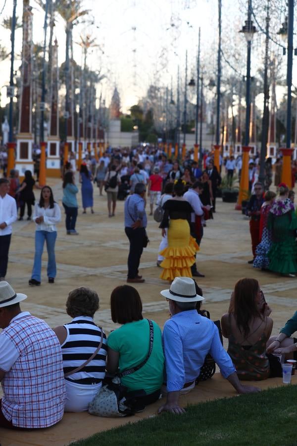 FOTOS: Alumbrado y primer día en la Feria de Jerez 2019