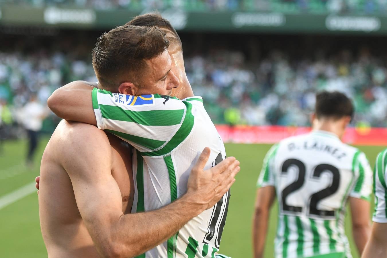 En imágenes, la victoria (2-1) del Betis ante el Huesca