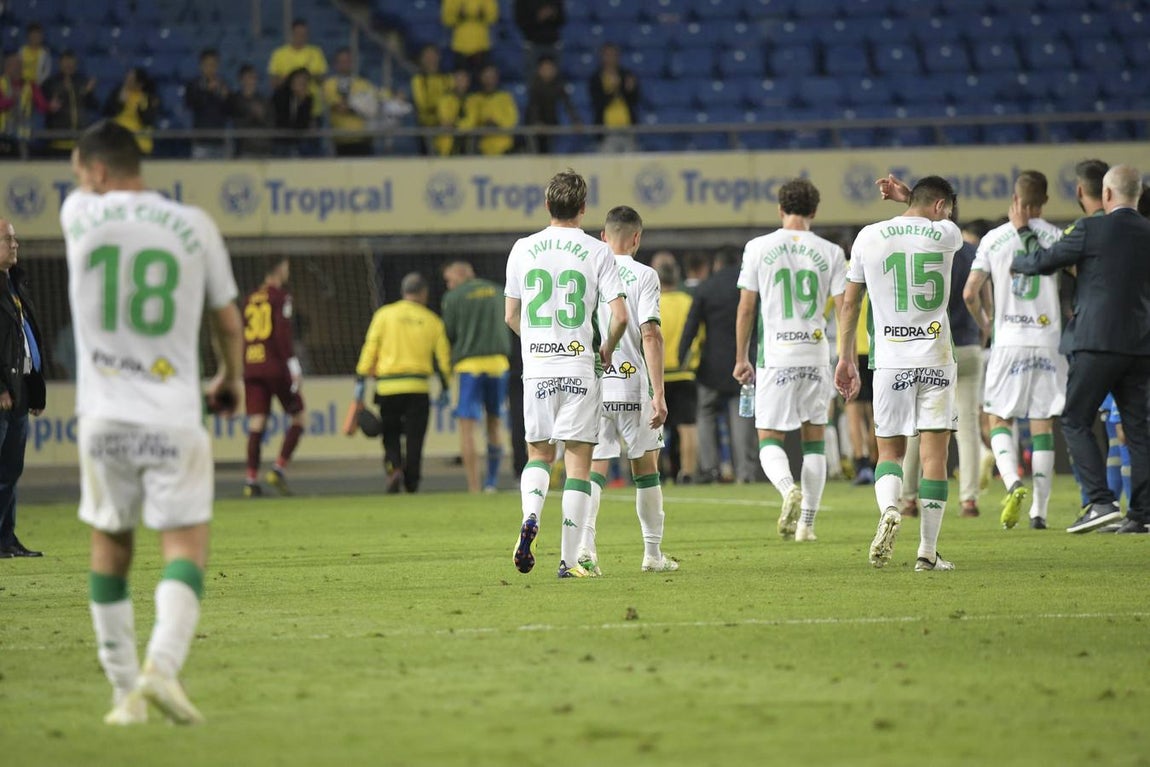 Las lágrimas por el descenso del Córdoba CF, en imágenes