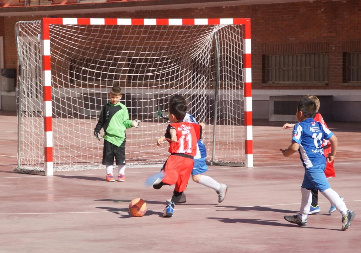 Las mejores imágenes del encuentro de futsal entre Ciudad de los muchachos y Sta. Fca. Javier Cabrini B