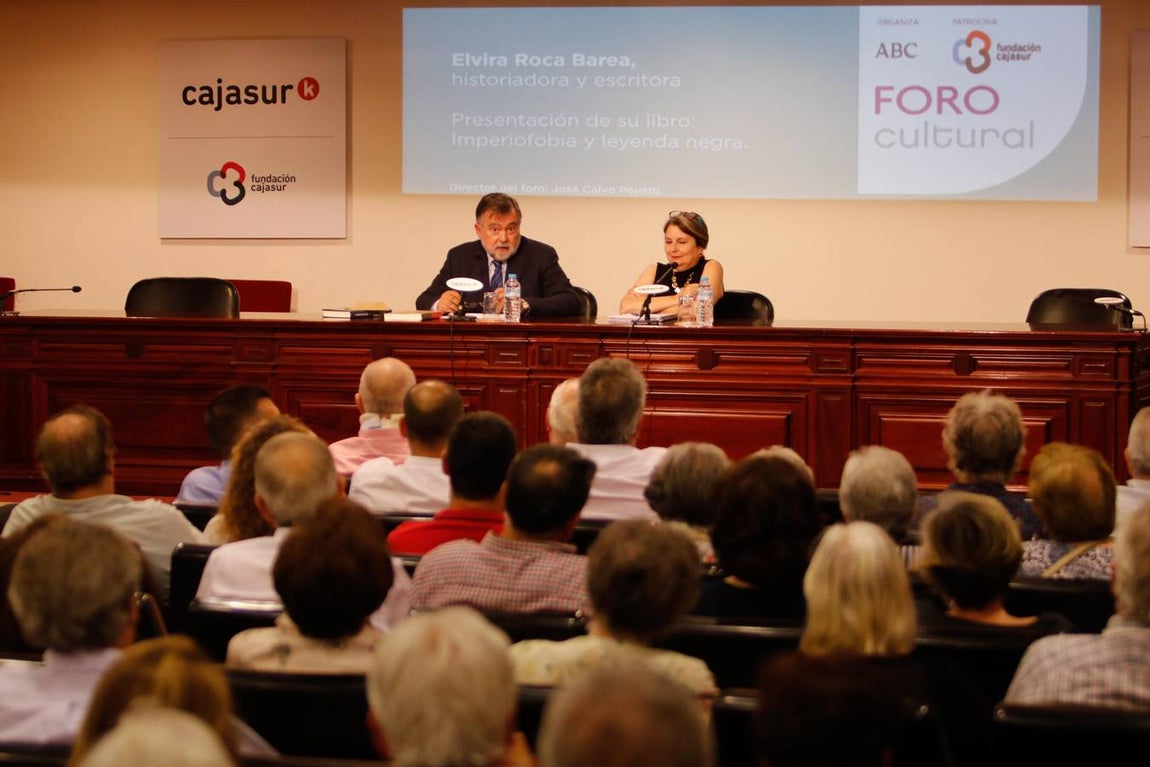 El Foro Cultural de ABC Córdoba con Elvira Roca, en imágenes