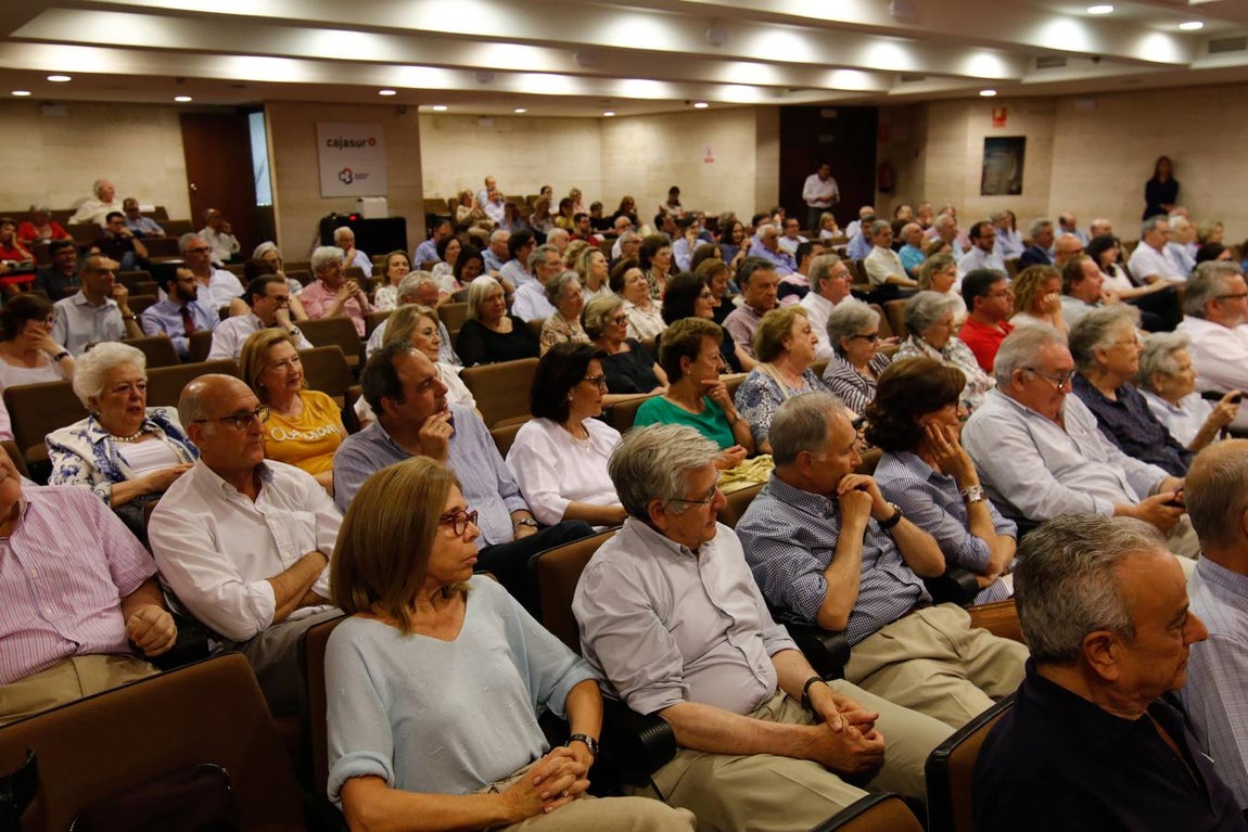 El Foro Cultural de ABC Córdoba con Elvira Roca, en imágenes