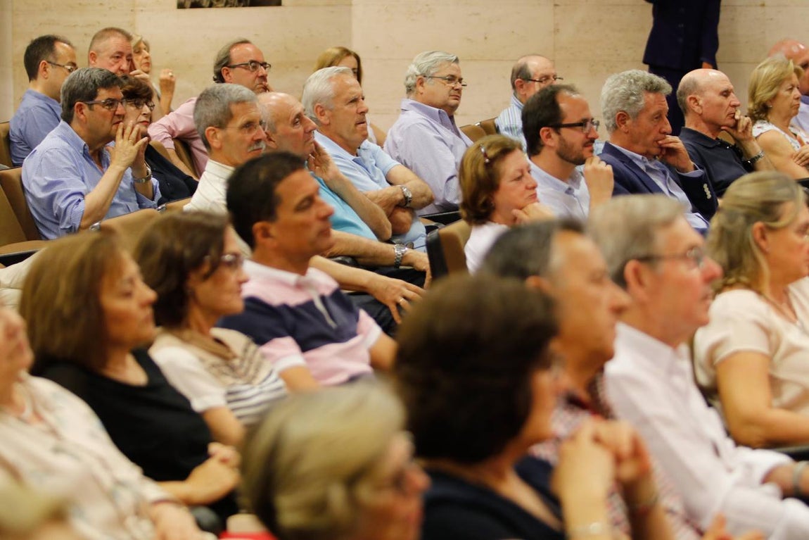 El Foro Cultural de ABC Córdoba con Elvira Roca, en imágenes