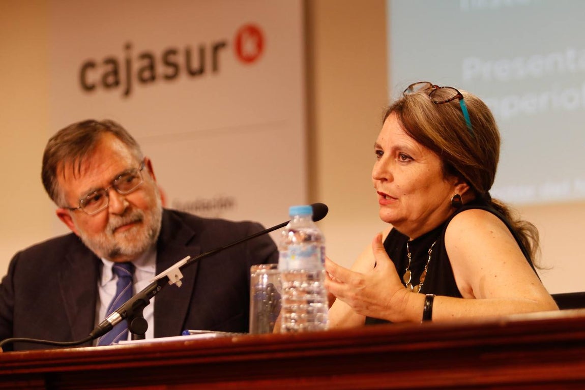 El Foro Cultural de ABC Córdoba con Elvira Roca, en imágenes
