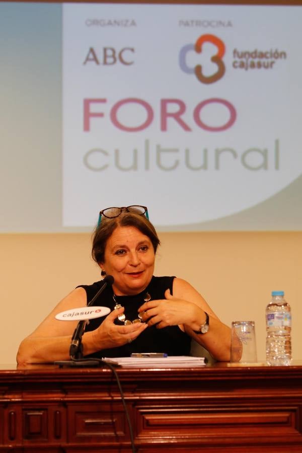 El Foro Cultural de ABC Córdoba con Elvira Roca, en imágenes