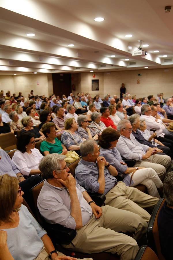 El Foro Cultural de ABC Córdoba con Elvira Roca, en imágenes