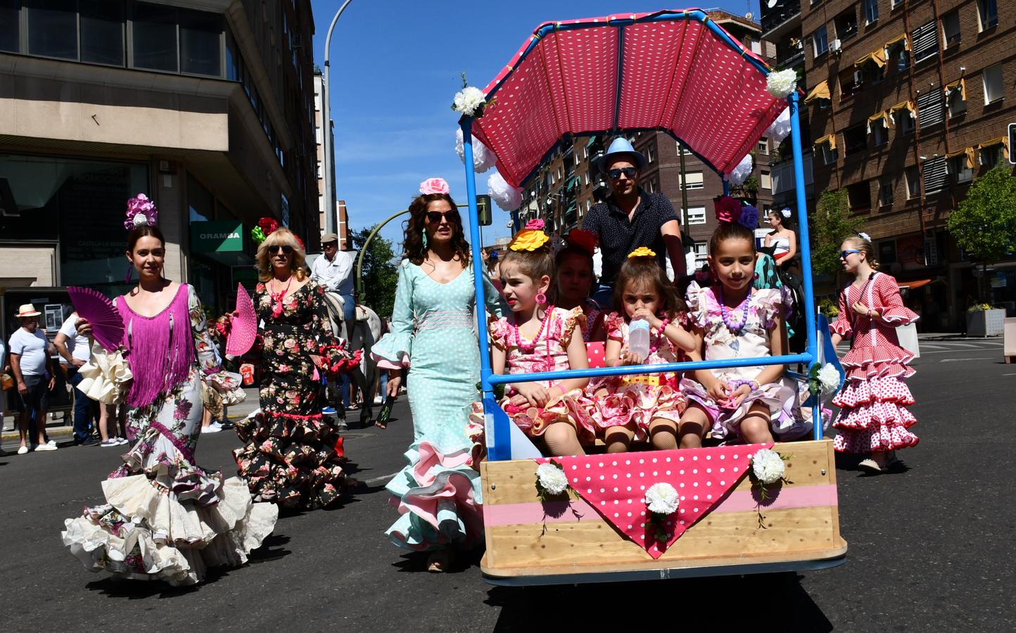 El desfile de San Isidro de Talavera, en imágenes