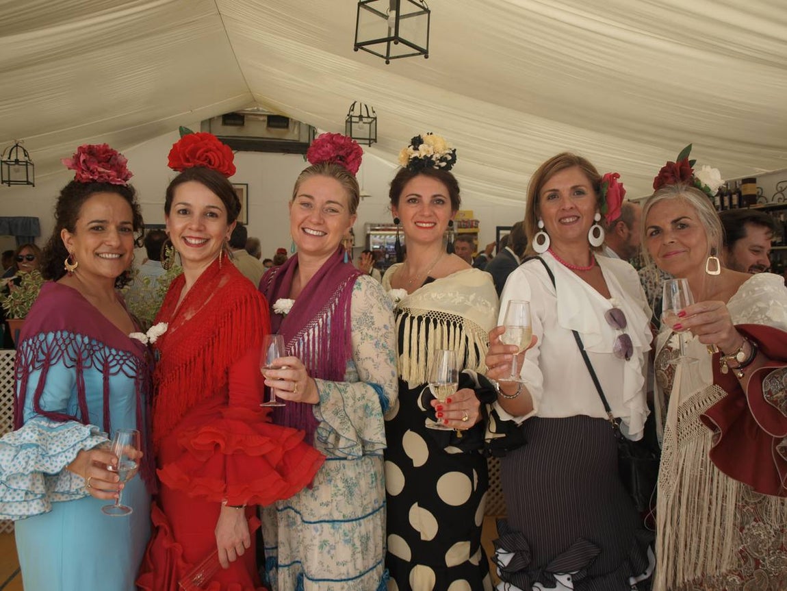 Cristina Gómez, Inmaculada Jiménez, Maribel Rozadillas, Patricia Delgado, Mamen Casares y Rosario Navarro