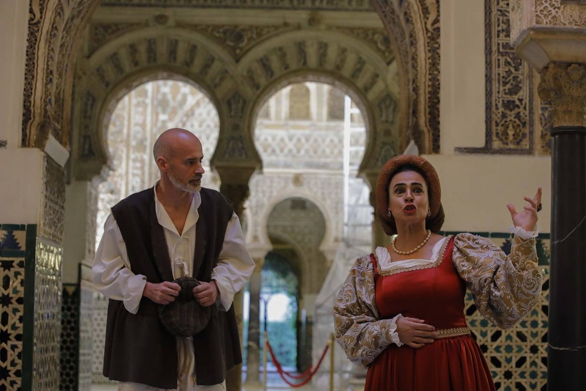 El Alcázar de Sevilla recuerda a Magallanes en sus visitas nocturnas