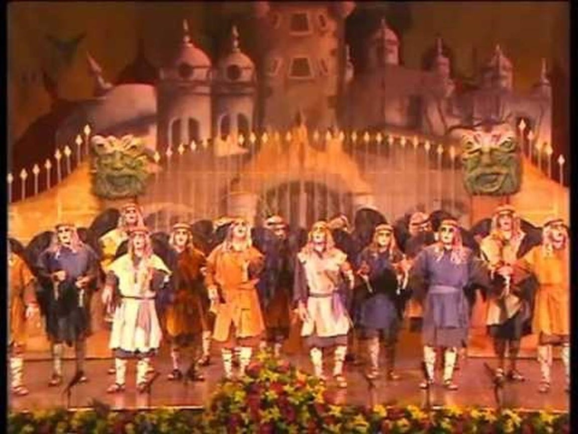 Comparsa Los Ángeles Caídos (2002). 