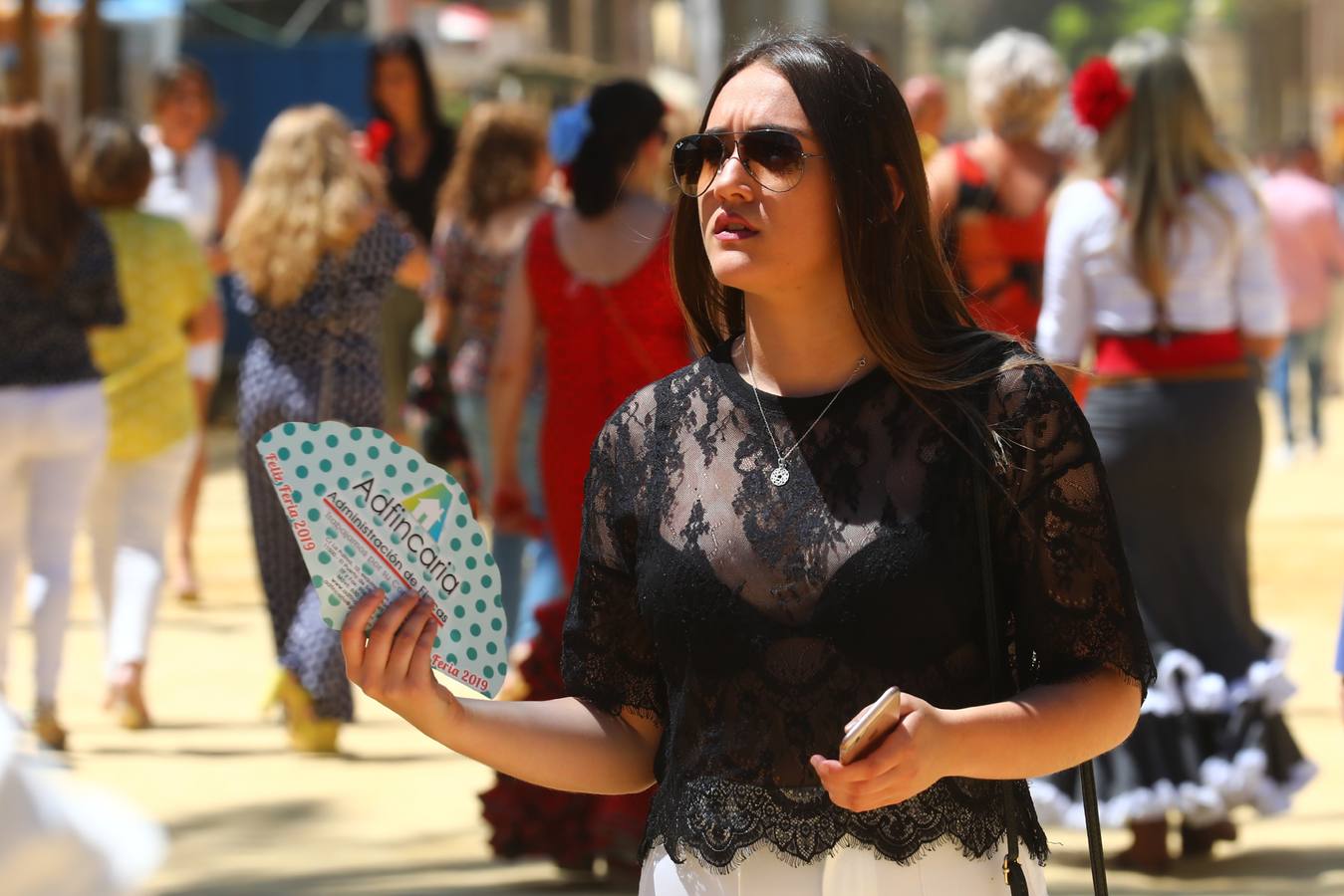 FOTOS: Las mujeres brillan en la Feria de Jerez en todo su esplendor