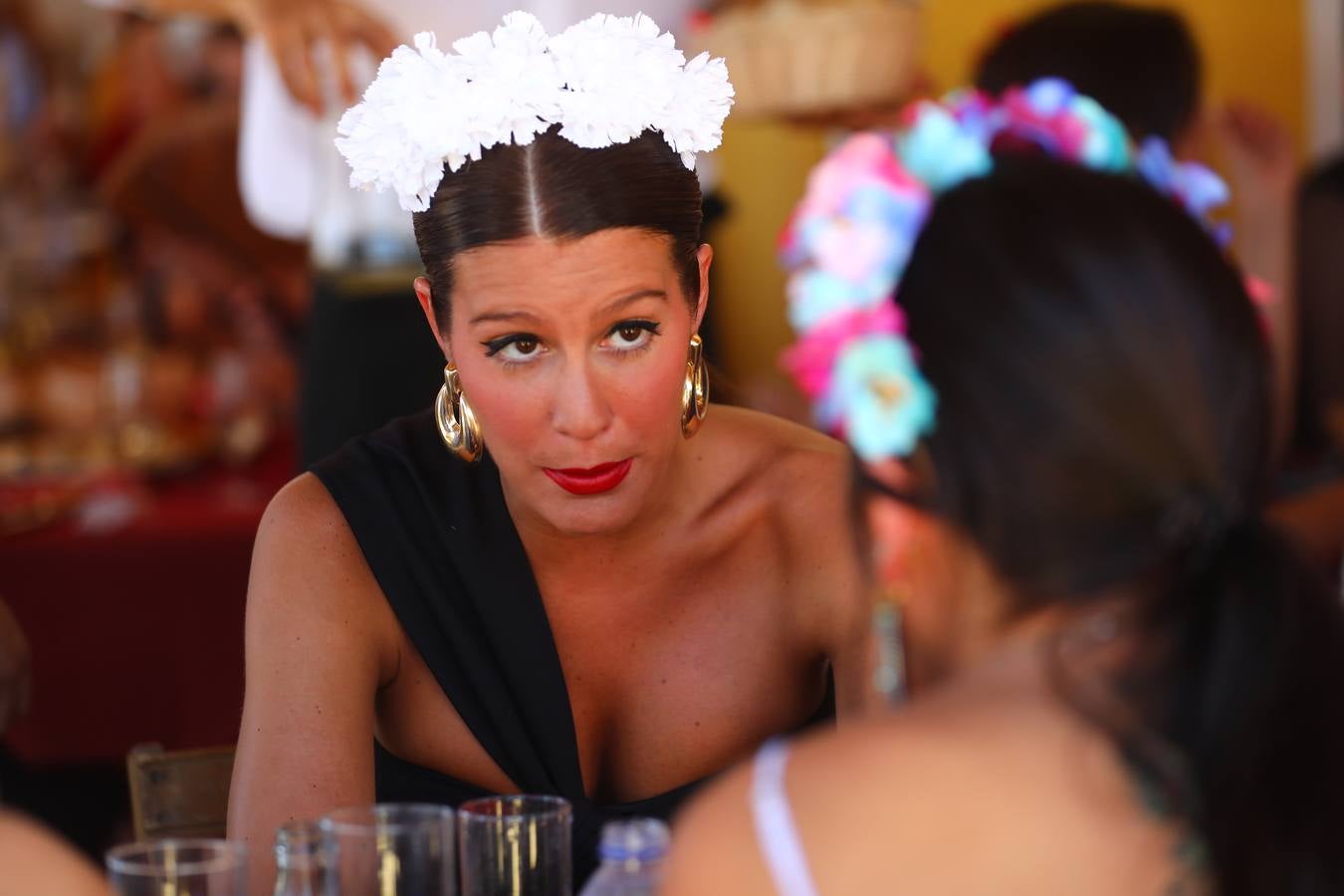 FOTOS: Las mujeres brillan en la Feria de Jerez en todo su esplendor