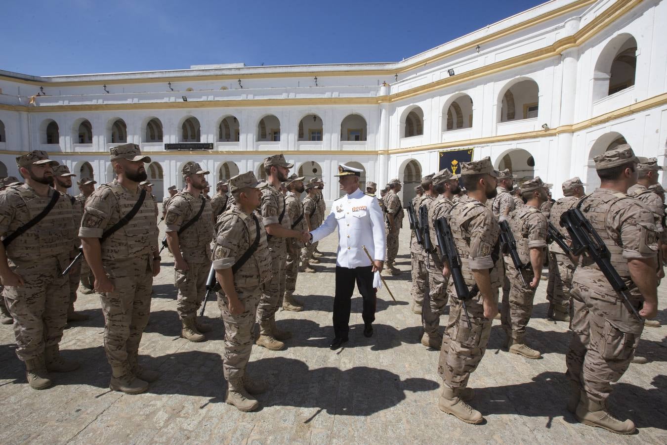 El TEAR despide a la la Fuerza Expedicionaria de Infantería de Marina para Mali