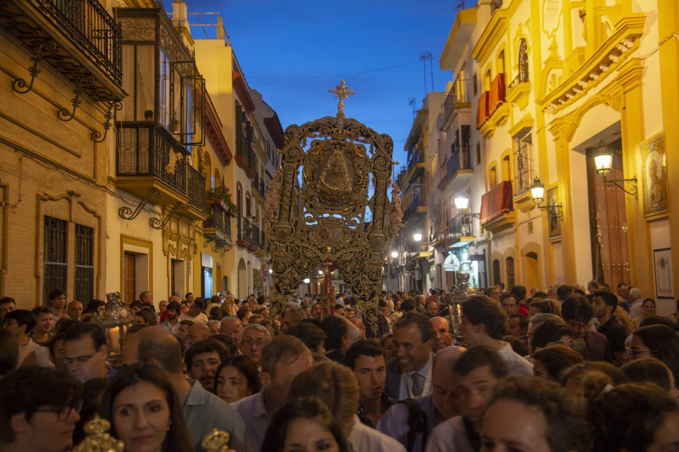 Galería del traslado del Simpecado del Rocío de Triana