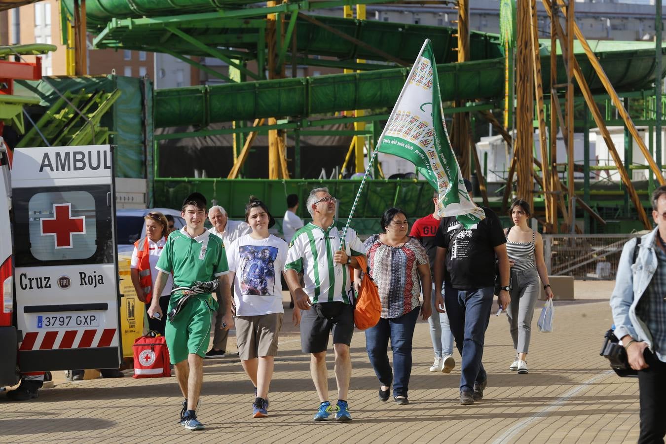 La caliente protesta y la gélida grada del Córdoba CF, en imágenes