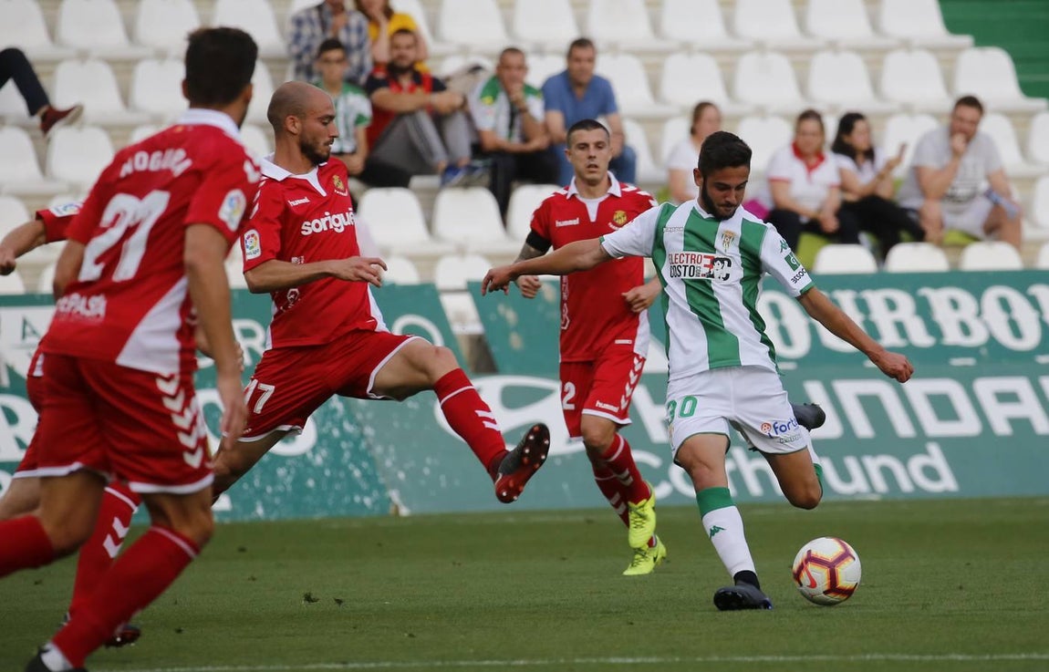 El partido del Córdoba CF-Nástic, en imágenes