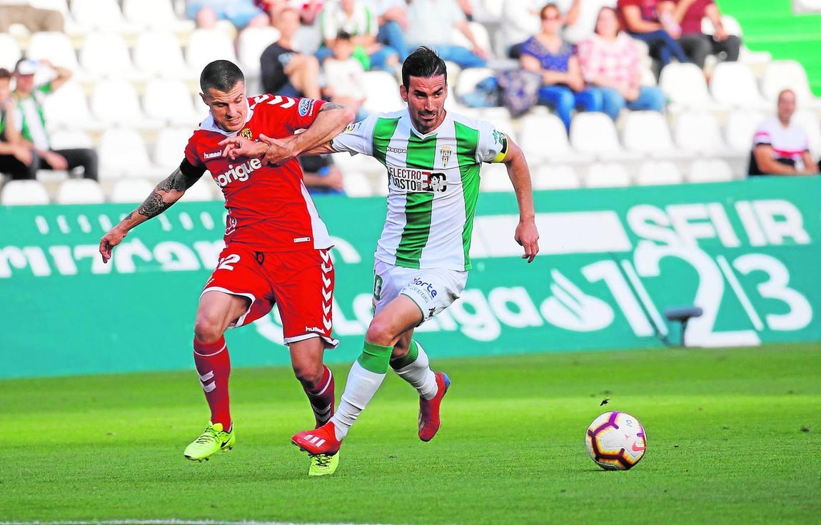 El partido del Córdoba CF-Nástic, en imágenes