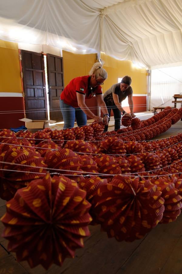 Los preparativos de la Feria de Córdoba, en imágenes