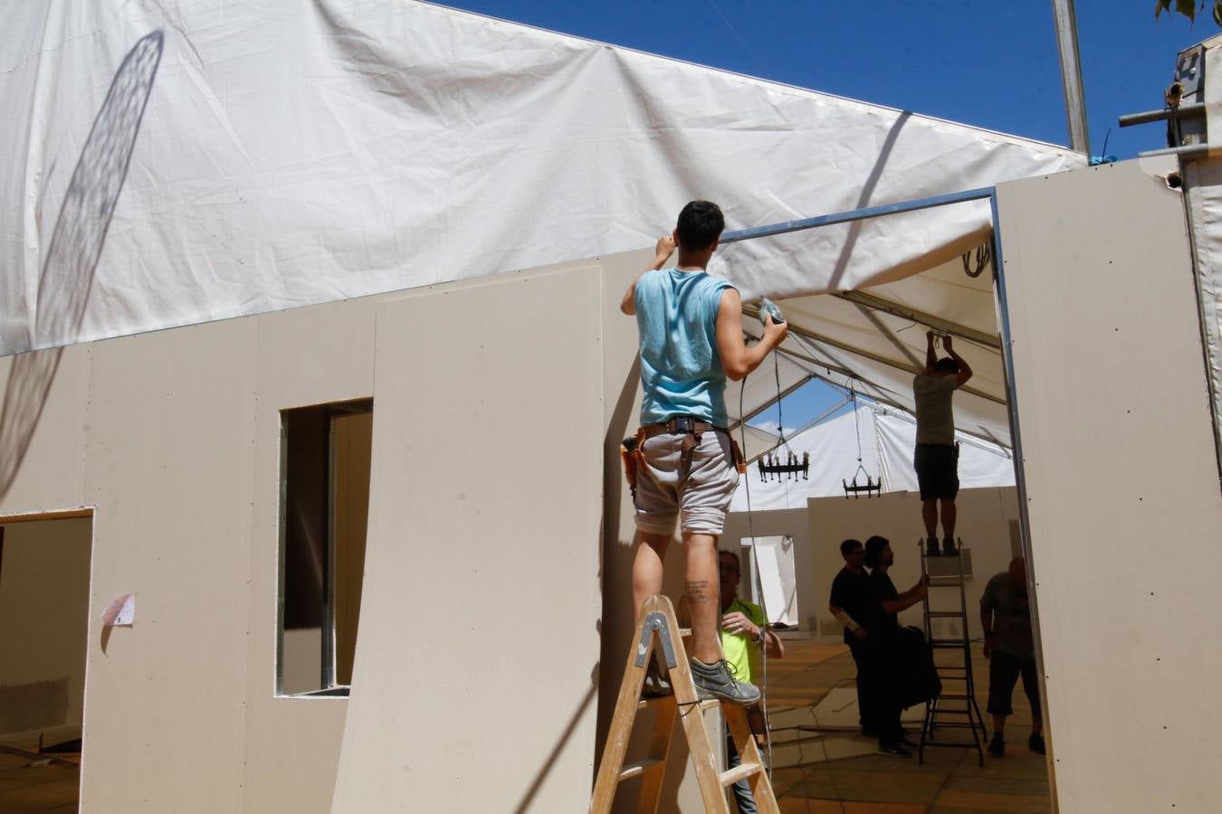 Los preparativos de la Feria de Córdoba, en imágenes