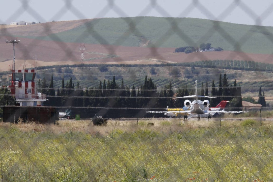 El paso por Córdoba en Falcon de Pedro Sánchez, en imágenes