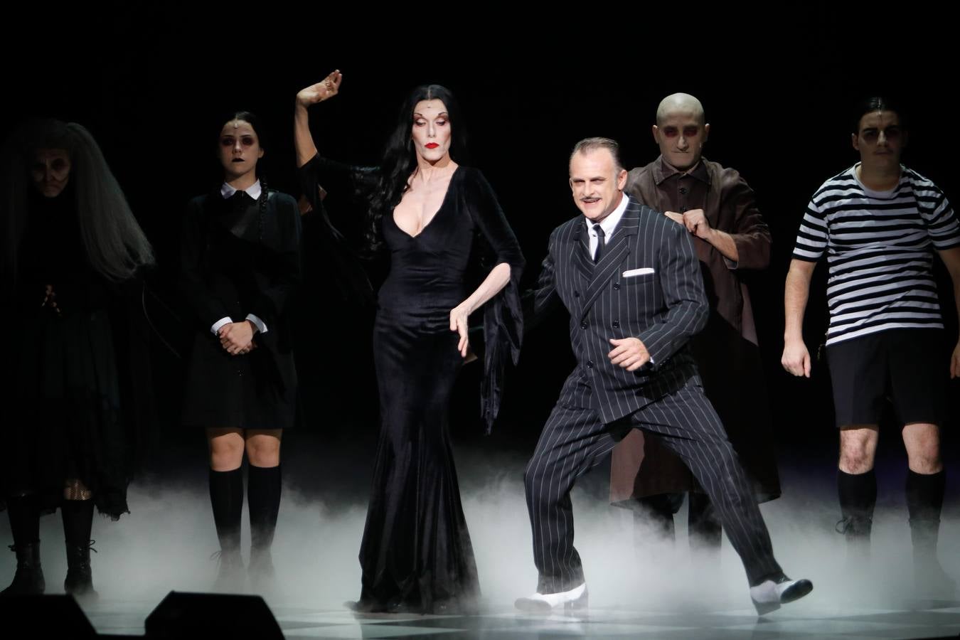 El musical «La familia Addams» llega al Gran Teatro de Córdoba, en imágenes