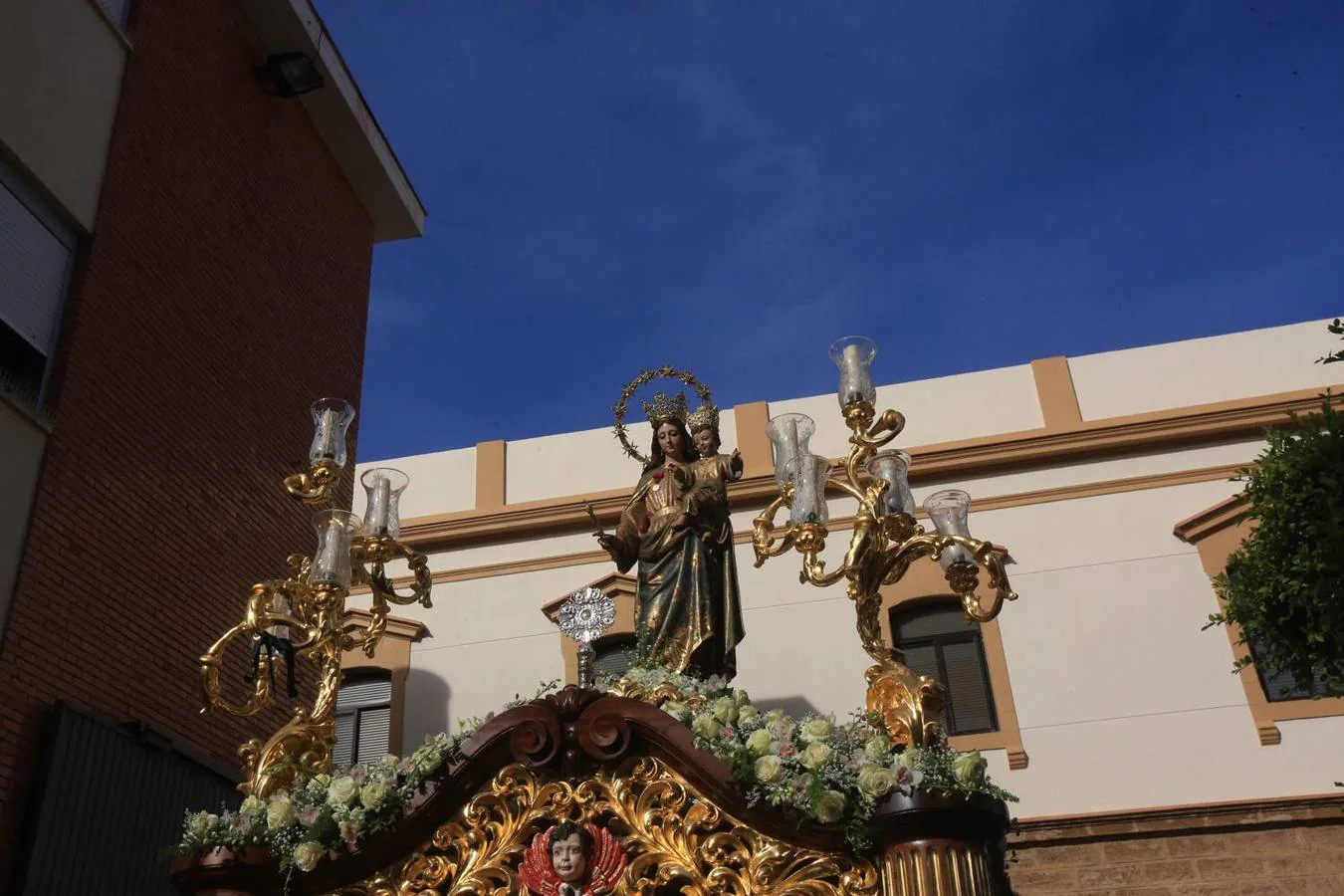 FOTOS: Procesión de María Auxiliadora en Cádiz