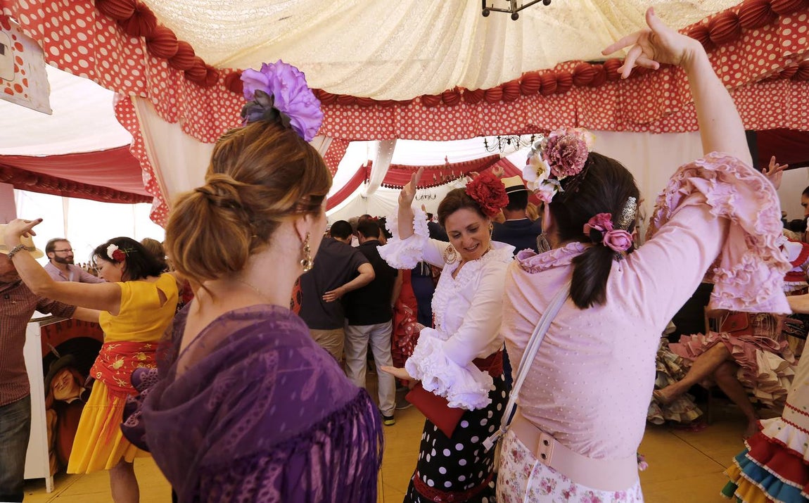 El ambiente de las casetas el sábado de la Feria, en imágenes